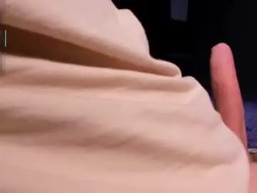 Chaturbate Free Porn Cam of alyceandaxellredhot