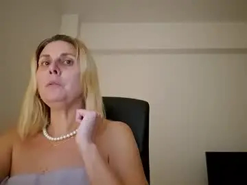 Chaturbate Live Sex of amelia9797