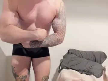 Chaturbate Live Sex Cam of benthebodybuilder