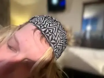 Chaturbate Adult Webcams of boobookittyfuxx