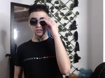 Chaturbate Live Sex Cam of marcelo_m1lk