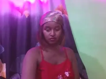 olinah610 from chaturbate