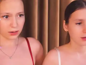 Chaturbate Live Sex Cam of wendiesetters