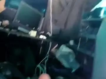 Chaturbate Live Sex Cam of calisguitar