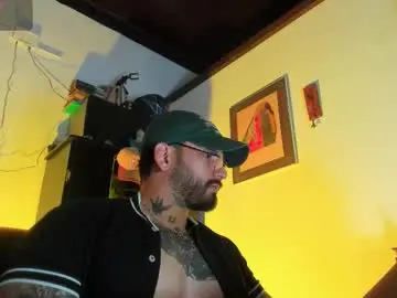 Chaturbate Live Sex Cam of camilomayer