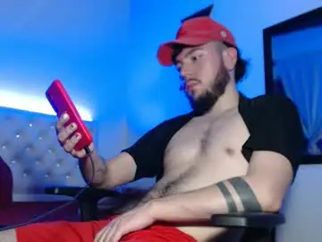 Chaturbate Watch Live Sex Cams of kevinsantiag0