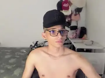 Chaturbate Nude Webcam of master_boy28