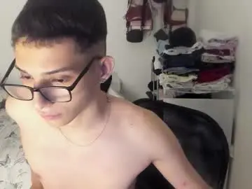 Chaturbate Adult Webcam of master_boy28