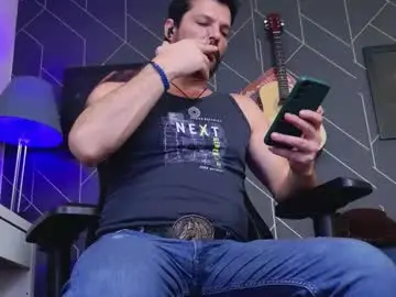 Chaturbate Live Sex of aaronbomer