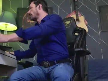 Chaturbate Private Sex Chat of aaronbomer