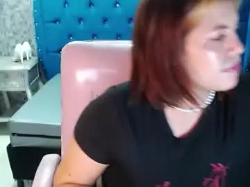 Chaturbate Free Porn Cam of curvyjulieth