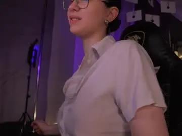 Chaturbate Live Sex Cam of hi_evie