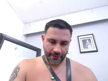 Chaturbate Free Porn Cam of jonas_beard1