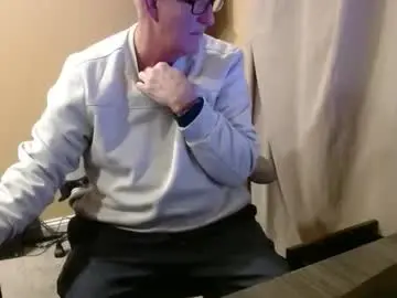 Chaturbate Live Sex Cam of olderandwiser