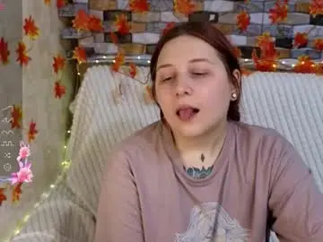 foxgirlandmerguis from chaturbate