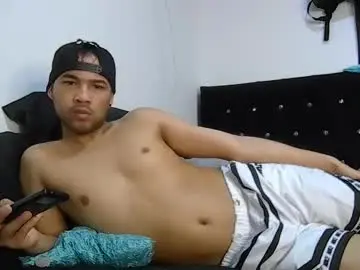 latinnloversxx from chaturbate