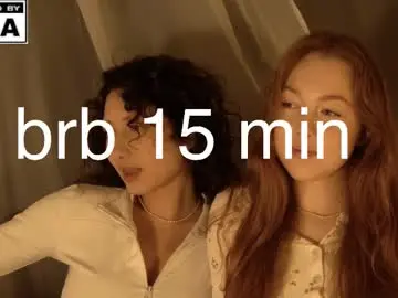 Chaturbate Live Sex Cam of miafleur