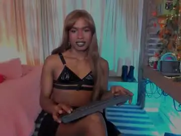 Chaturbate Free Porn Cam of thegoldenbitch