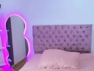 zoe_kravitx_ from chaturbate