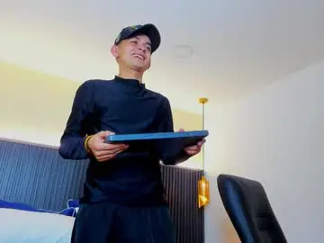 Chaturbate Adult Webcam of james_cute69