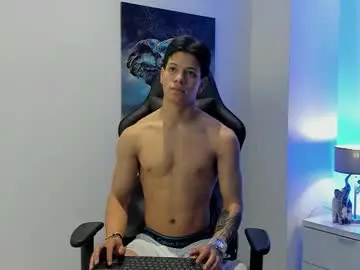 Chaturbate Nude Webcam of tony_petrov