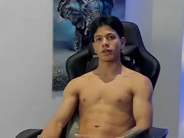 Chaturbate Live Sex Cam of tony_petrov