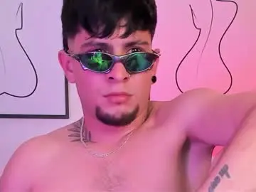 Chaturbate Live Porn of valentinoo_10