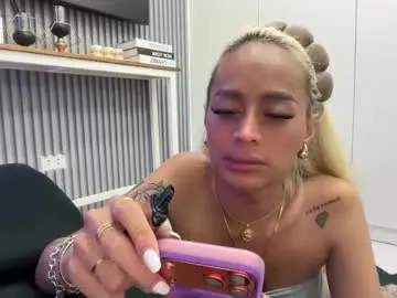 Chaturbate Sex Cam of xmonstrouscockivy