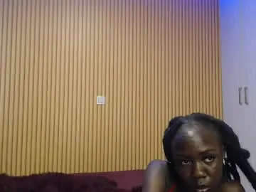 Chaturbate Free Porn Cam of essy_hero