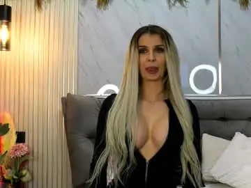 Chaturbate Live Sex of miacharm1