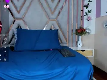 vanesaa_mejia from chaturbate