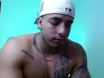 Chaturbate Live Sex of darius_phoenix