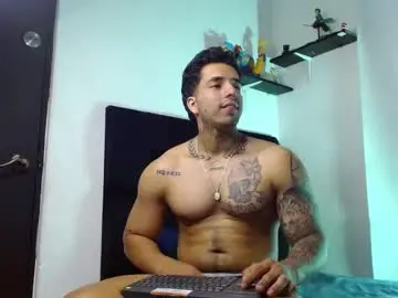 Chaturbate Live Porn of darius_phoenix