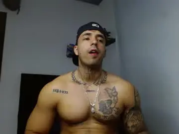 Chaturbate Free Porn Cam of darius_phoenix