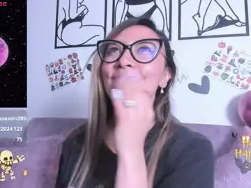 Chaturbate Sex Cam of tila_tequila15