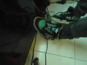 Chaturbate Live Sex Cam of axell_cross2