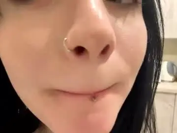 Chaturbate Live Sex Cam of shirleyboulet