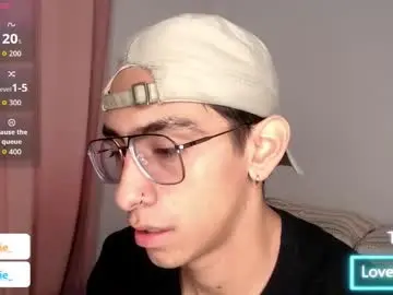 Chaturbate Best live sex cam show of ash_v1