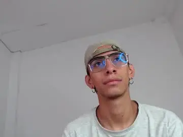 ash_v1 from chaturbate