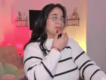 Chaturbate Live Sex Cam of tati_reyes