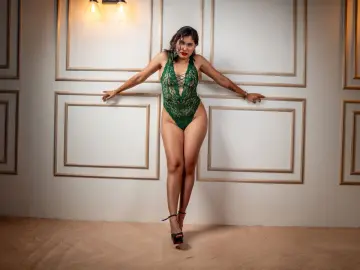 Imlive Live Porn of AlessandraxRose