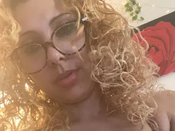 Imlive Watch Live Sex Cams of LickableMiami