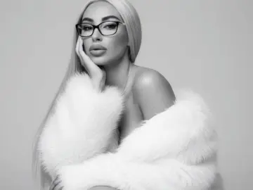 Imlive Best Webcam of VanessaFlame