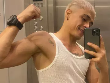 Imlive Adult Webcams of Brunocuttie1994