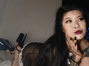 Imlive Free Porn Cam of GoddessLaura4U