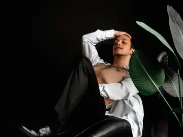 Imlive Live Sex of Leo_Moor