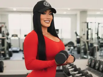 Imlive Free Live Porn of Miss9inchs