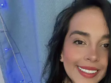 Imlive Watch Live Sex Cams of Carolaine