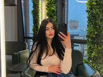 Imlive Live Sex Cam of ArielGemmee