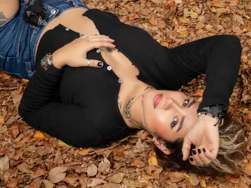 Imlive Free Porn Cam of LaurenWard